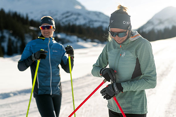 Hiihtoasut ja -asusteet