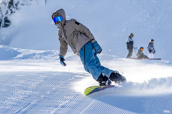 Laskettelusukset ja lumilaudat -30% ovh. ja -50% ovh.